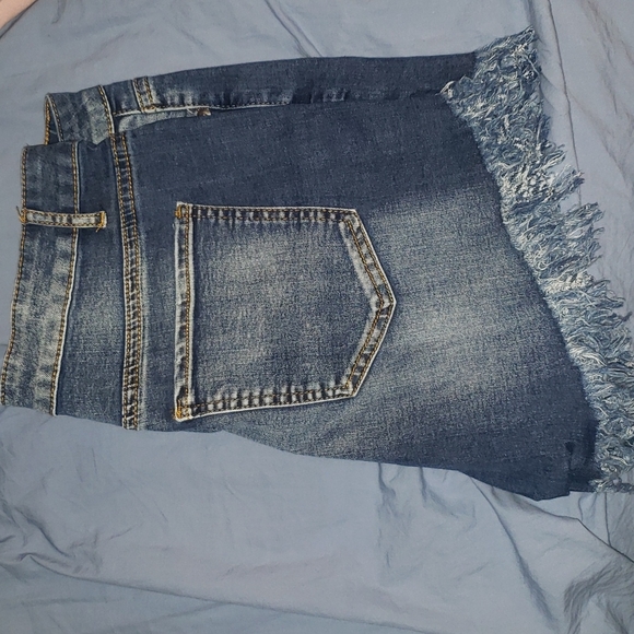 Jean shorts - Picture 7 of 7